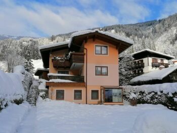 Appartement Schlosser mit Zugang zum Garten.