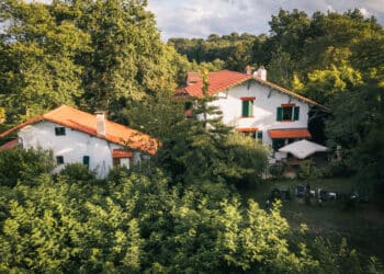 Petit Bazy. Großes & kleines Haus. Oder beide