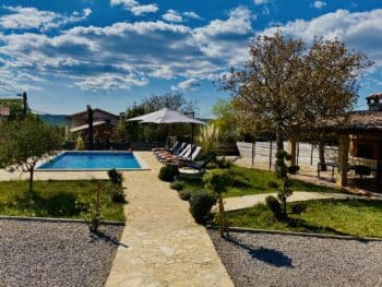 Villa Paradiz