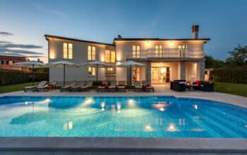 Villa White Star für bis 12 Personen
