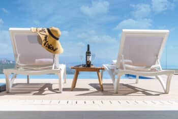 Villa mit Infinity Pool, Jacuzzi, Meerblick