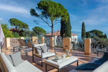 Luxury Seaview Apartment, 2. Reihe am Meer