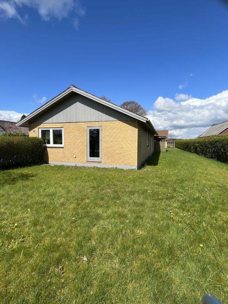 EFF41F49-C27D-415B-ADC6-06D9F830B511