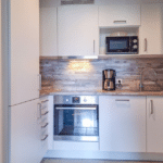 geräumige Küche, voll ausgestattet