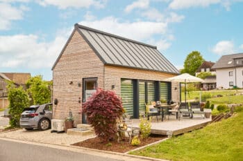 Tinyhouse Hacklstein mit großer Holzterrasse