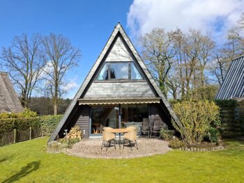 Nurdach Ferienhaus am Saller See, Emsland